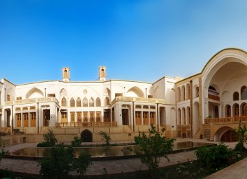 Kashan, a Lesson in  Authenticity, Architecture