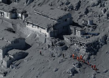 30 Dead in Japan Volcano Eruption