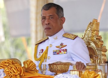 Thailand’s New King Makes 1st Public Appearance