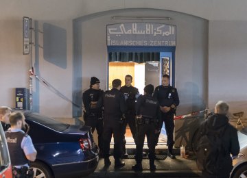 3 People Hurt in Shooting at Zurich Islamic Center