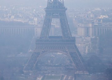 Due to rising pollution in the French capital on Tuesday, half the cars were ordered off the streets of Paris and 22 surrounding towns and public transport was announced free. 