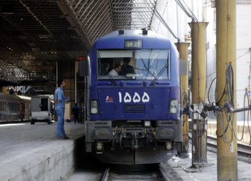 According to Iran’s 20-year Vision Plan (2005-25), the 2,250 wagons currently in use in the country’s rail fleet should double by 2025.