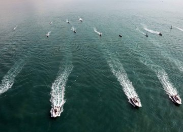 IRGC to Mass Produce New Speedboat