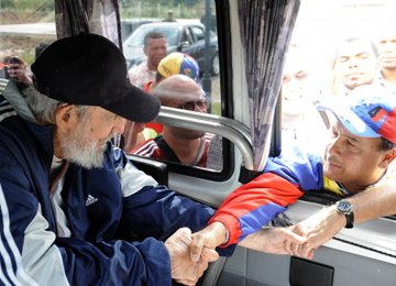 Fidel Castro Makes Rare Public Appearance