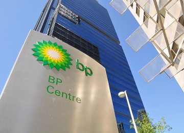 BP Shareholder Will Oppose &quot;Insensitive&quot; CEO Pay Rise