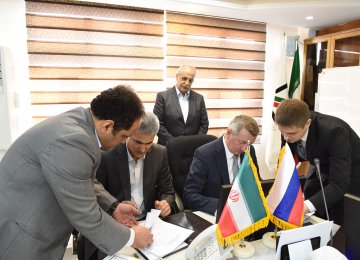 Iran, Russia Finalize Historic Customs Agreement 