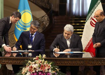 Iran, Kazakhstan Sign Technological MoUs