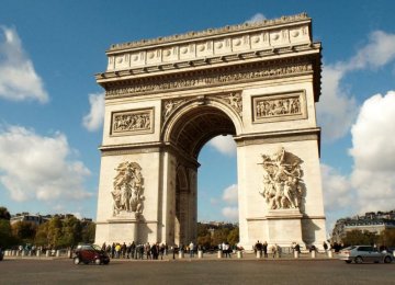 84m Tourists Visit France 