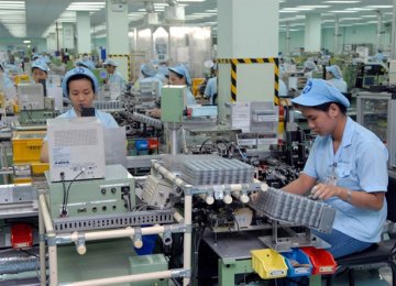 Vietnam Attracts More FDI