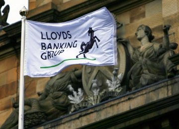 Lloyds Mulls Deeper Job Cuts