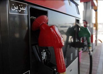 Zanganeh: Dual Gasoline Prices Trigger Corruption