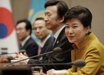 S. Korea Prosecutors to Question President