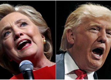 US presidential candidates Hillary Clinton (L) and Donald Trump