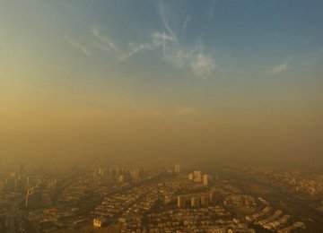 Five major cities, namely Tehran, Arak, Isfahan, Karaj and Qazvin, have all been experiencing severely polluted air in the past few days.