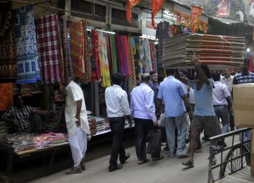 India’s Real GDP Growth to Slow 