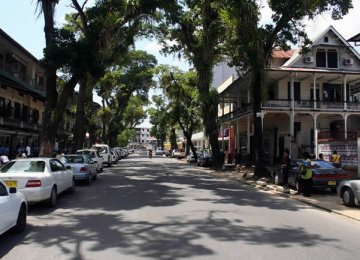 Suriname Economy to Contract 9%