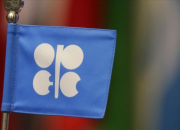 OPEC Split Prevents Deal With Other Producers to Curb Supply