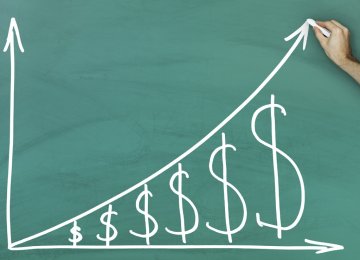 Total amount of Iran’s gross official reserves is predicted to surge by $23.3 billion in 2016, reaching $156 billion.