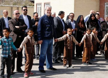 EU Says Helping Afghans in Iran With $6m!