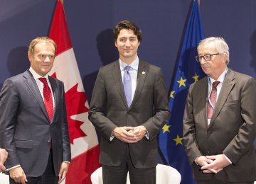EU,Canada Sign  Free Trade Deal 