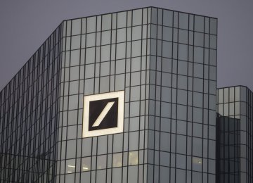 Deutsche Bank Planning Options to Bonuses