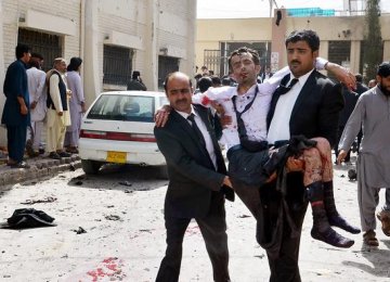 Both IS, Pakistan Taliban Claim Deadly Attack on Quetta Hospital 