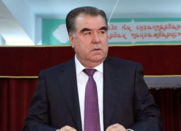 Tajiks Vote in Referendum on Banning Religious Parties