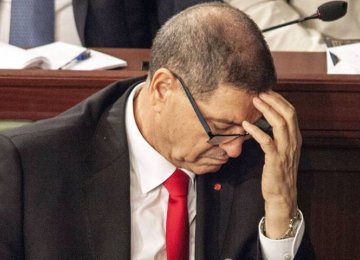 Tunisian MPs Pass No-Confidence Vote, Fire Premier