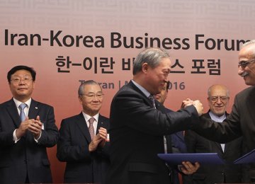 Iranian, S. Korean Businesses Establish Stronger Ties