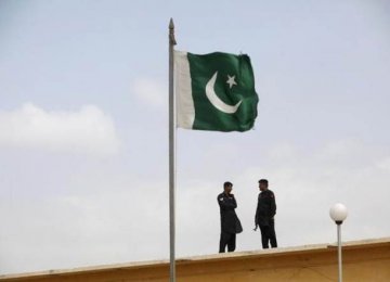 Pakistani Gate on Border to Help Curb Smuggling