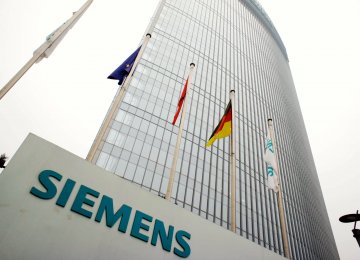 A delegation of Siemens senior executives has paid a visit to Iran last week to discuss petrochemical cooperation.