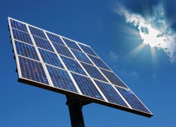 European Firm Offers to Build Solar Plants in Iran