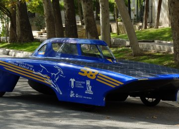 Iranian Solar Car Heading for Kish FTZ  