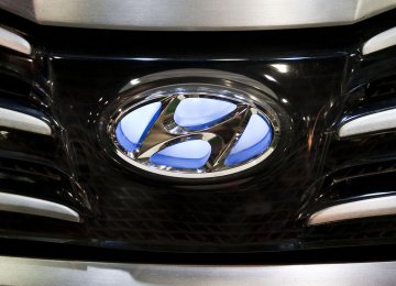 Hyundai: No Fear of Apple, Google