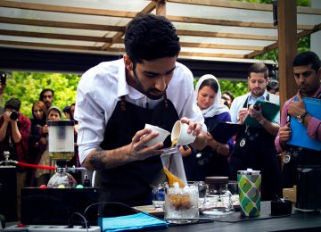 Iranians Warm Up to Coffee 