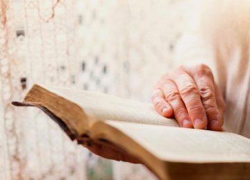 Reading Books Could Increase Lifespan