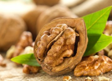Eating Walnuts May Help Prevent Colon Cancer