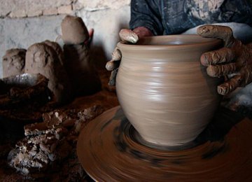 Lalejin Pottery Close to Global Recognition