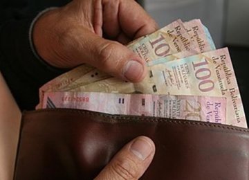 Venezuela Hikes Wages by 50%