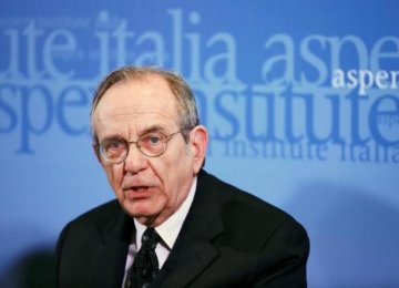 Italy Minister Predicts Less Growth