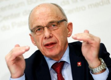 Swiss Government to Further Cut Spending  