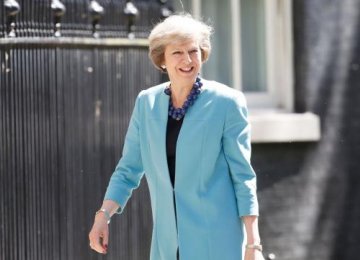 UK’s May Accepts Australian Offer of Free Trade Deal