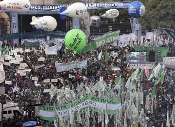 Argentinians Protest  Layoffs, High Inflation