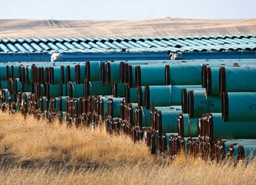 Obama Vetoes Keystone Oil Pipeline Project