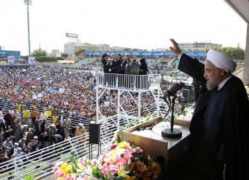 Rouhani Promises to Excel 5% Growth Target