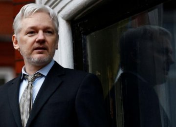 Swedish Court Upholds Assange Warrant