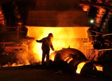 Steel mills around the world produced over 1.06 billion tons of the industrial material over the eight-month period to register a 0.9% fall year-on-year.