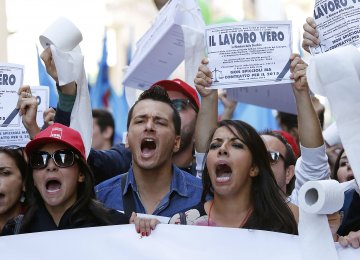 Italy’s unemployment rate remained at 11.4% in August. The picture shows Italians protesting in January 2016. 