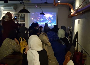 9.8 Million Women Gamers in Iran