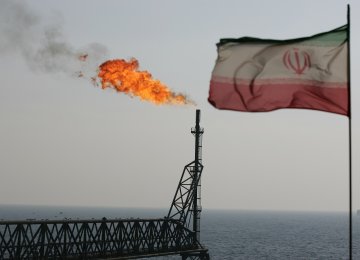 Iran Economy Should Not Depend on Oil 